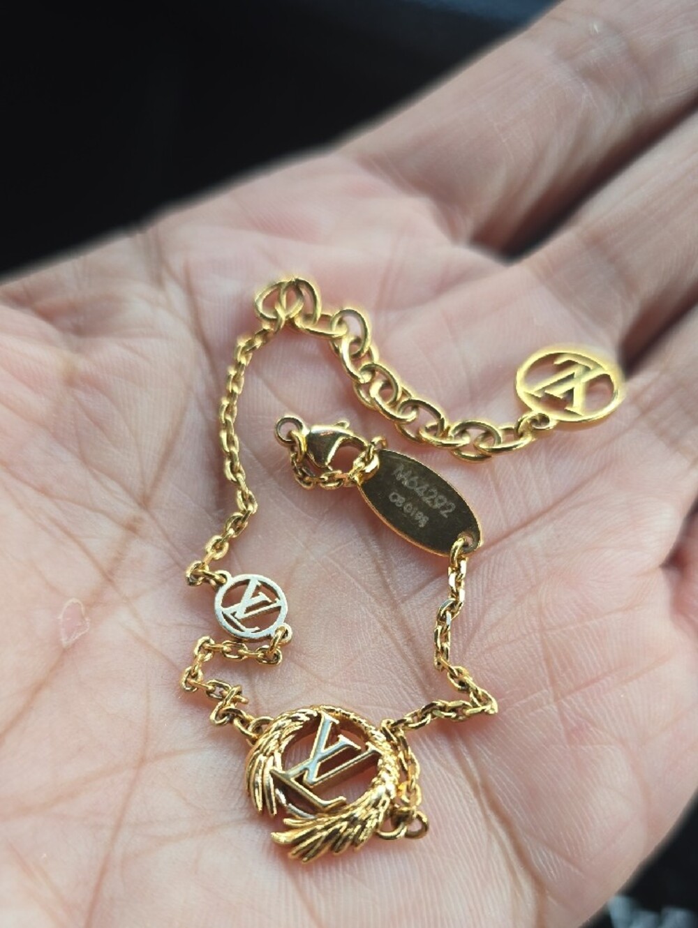 Authentic💥 Louis Vuitton Angel Wing Medallion Bracelet - Picture 4 of 6